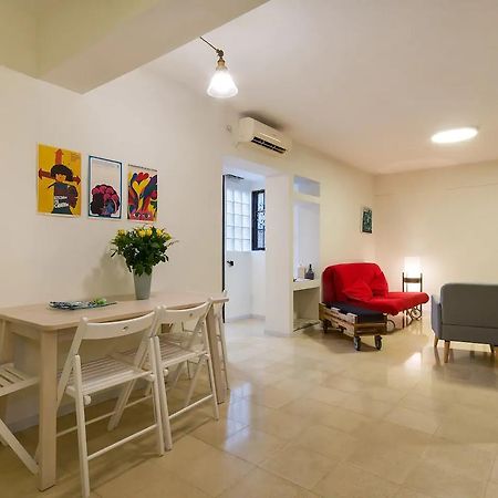 Cozy Apartment In The Carmel Center Haifa Exterior foto